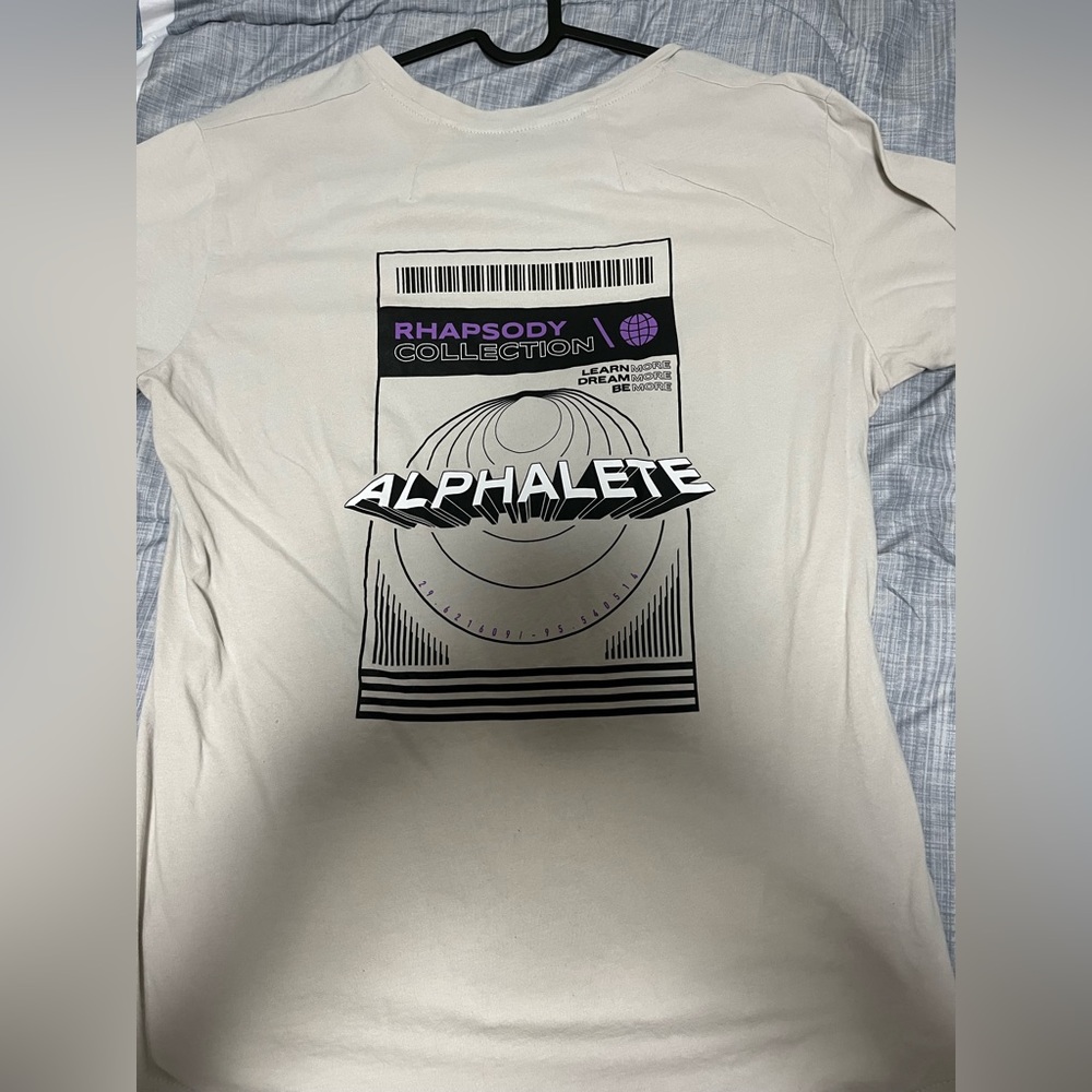 MENS ALPHALETE SIZE M. Brand new condition never worn!!